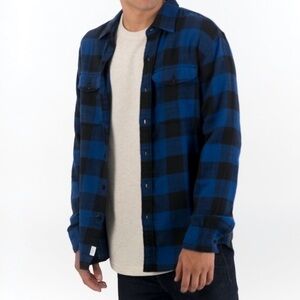 American Eagle Buffalo Check Cozy Cabin Plaid Flannel Shirt • size Medium